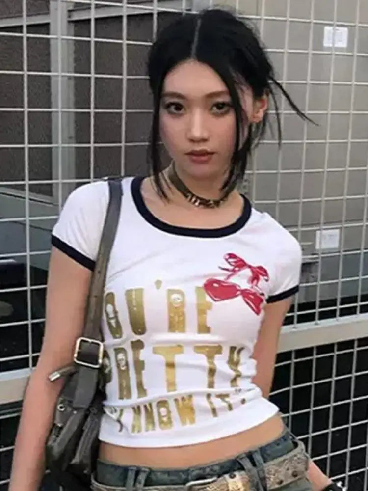 T-shirt femme Chic Dollette Streetwear Imprimé graphique Manches courtes Haut d'été Tendance coréenne Slim Années 2000