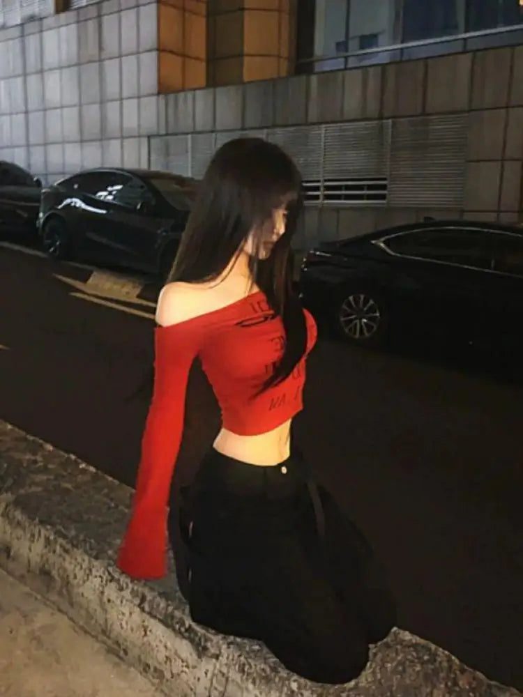 T-shirts graphiques Chic Dollette Hotsweet Col Slash Manches Longues Haut Lacé Skinny Vêtements Années 2000 T-shirts Chic Mode Coréenne