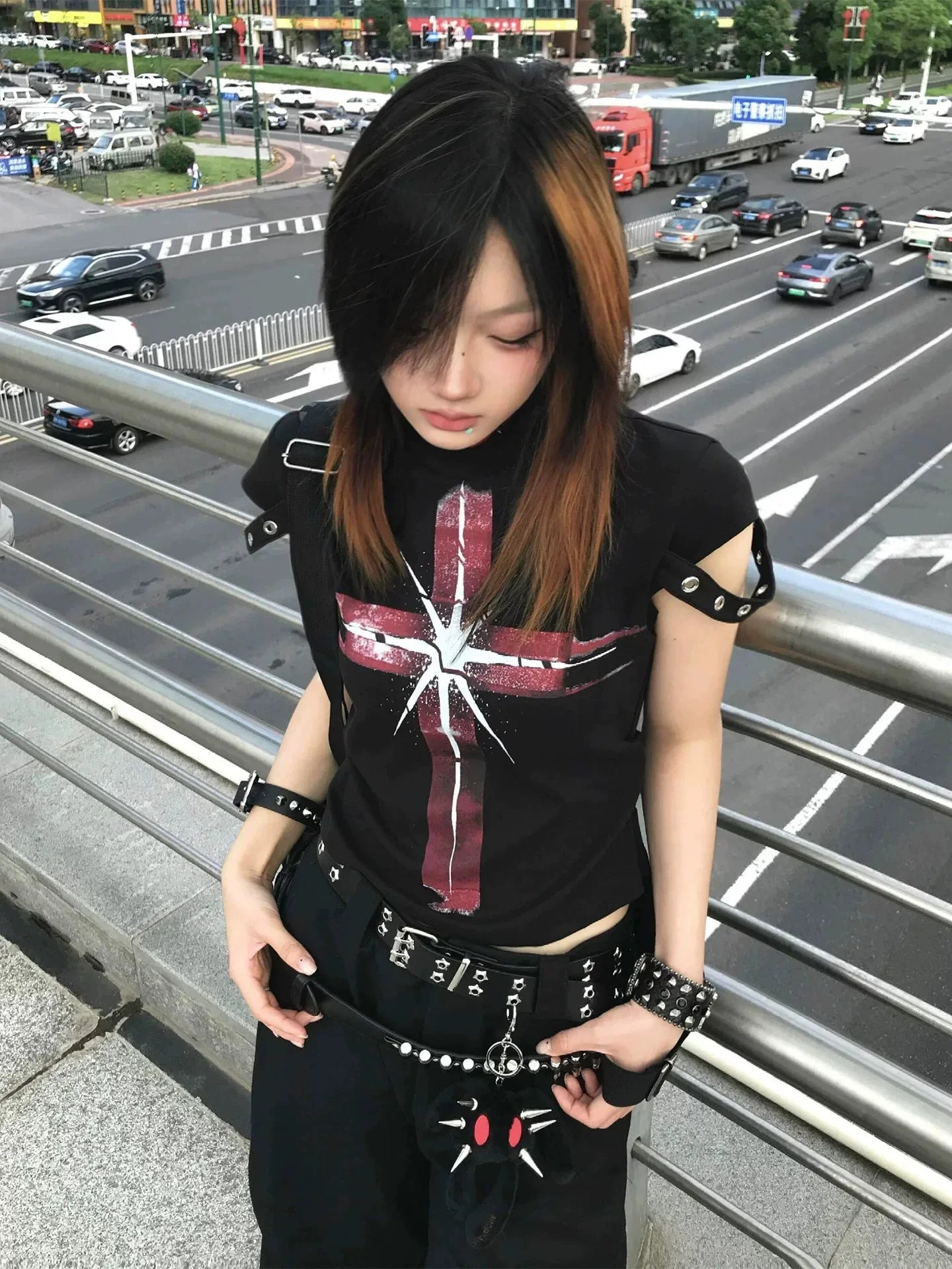 Hauts Chic Dollette Gothique Noir Croix Graphique Femme Manches Courtes Streetwear Années 2000 T-shirts Vêtements Féminins Chic
