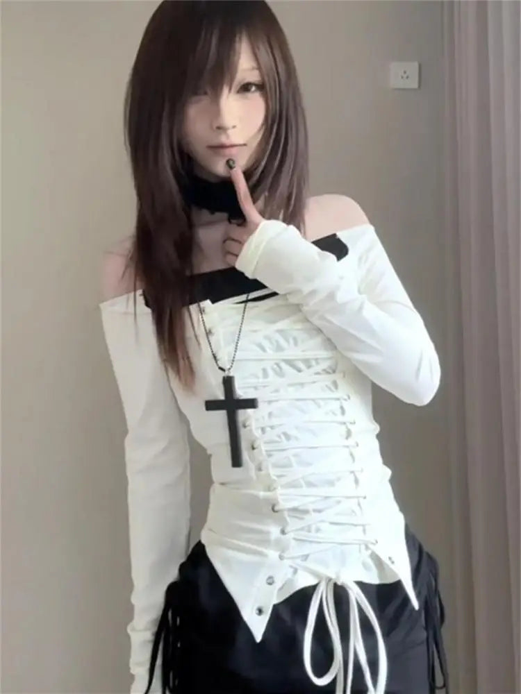 Chic Dollette Hotsweet Langarm Schnür-Slim Damenbekleidung Fake Zweiteiliges Top 2000er Kleidung Slash Neck Korean Fashion Tees