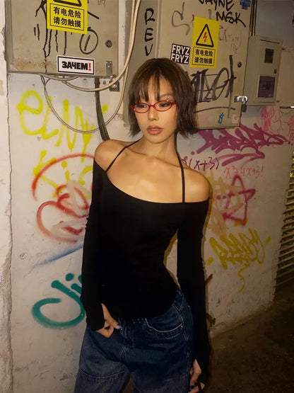 Haut court noir à manches longues de style américain rétro années 90, chic et ajusté, streetwear vintage pour femme