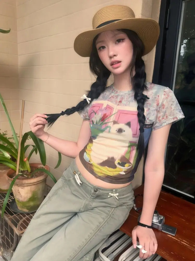 Chic Dollette Hotsweet T-Shirt Print Katze Kurzarm Tee Enger O-Neck Top 2000er Kleidung Koreanische Mode Damenbekleidung Chic