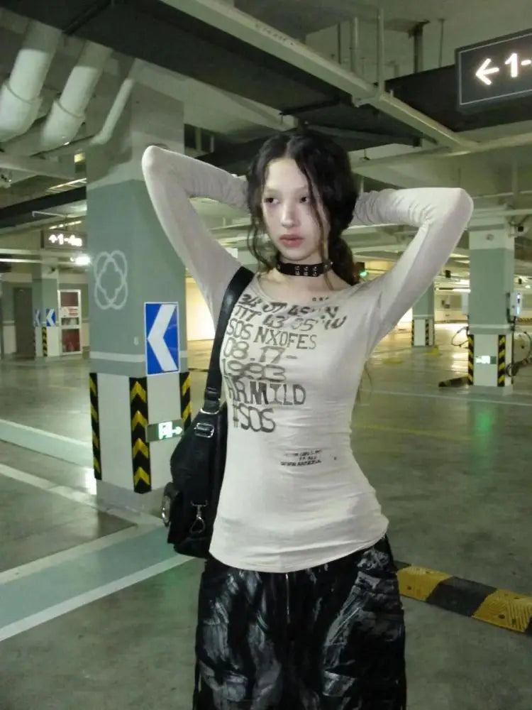 Chic Dollette Herbst Top Langarm Grafik T-Shirts Damen Kleidung Grunge Gothic 2000er Kleidung Koreanische Mode Slim Tees Chic