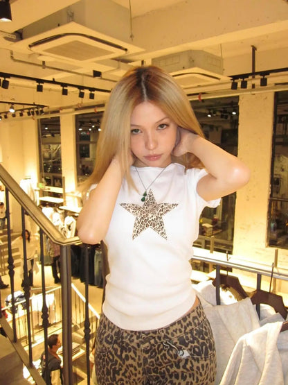 Chic Dollette Hotsweet Grafik T-Shirts Leopard Stern Muster Kurzarm 2000er Kleidung Skinny Chic T-Shirts Korean Fashion Top