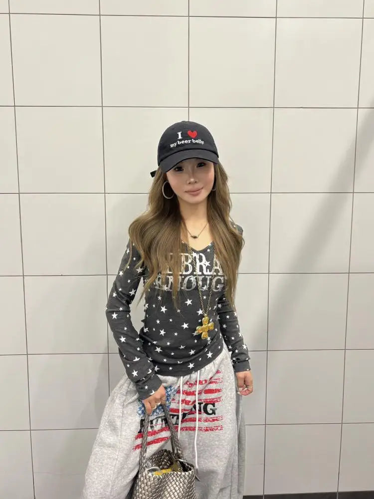 Chic Dollette Hotsweet Grafik-T-Shirts mit Sternenprint, schmal geschnitten, Langarm, 2000er Kleidung, Rundhalsausschnitt, Herbsttop, koreanische Mode-Tees