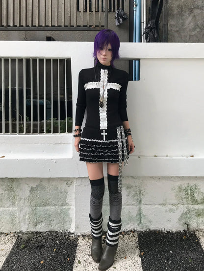 Schickes Dollette Gothic T-Shirt Spitze Patchwork Kreuz Vintage Grunge Top Langarm Punk Style Schmale Schwarze T-Shirts