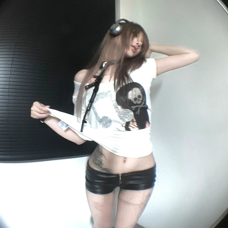Chic Dollette Skull Musical  Short Sleeve Tee