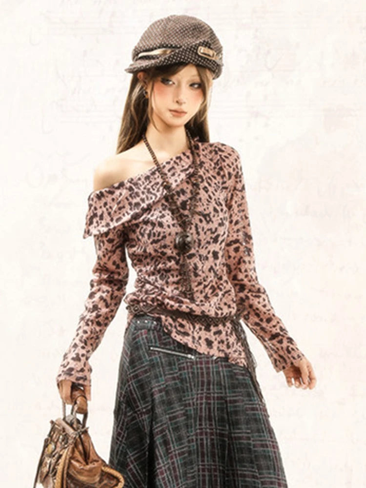 Chic Dollette Japanisches T-Shirt Off Shoulder Leopard Print Grafik-Top 2000er Grunge Top Amerikanische Retro T-Shirts