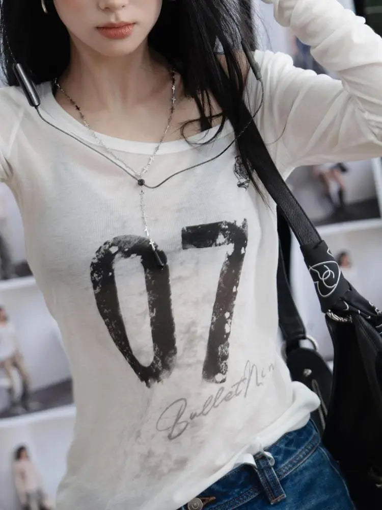 Chic Dollette Streetwear Print-Buchstaben-Grafik-T-Shirt Damenbekleidung Langarm Damen T-Shirt Koreanische Mode Herbst Top Chic Goth