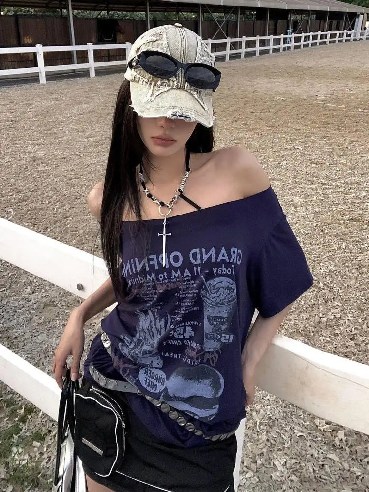 Chic Dollette Hotsweet Korean Style Damenbekleidung Grafik T-Shirts Lockere Schräge Kragen Kurzarm 2000er Kleidung Lässiges Oberteil