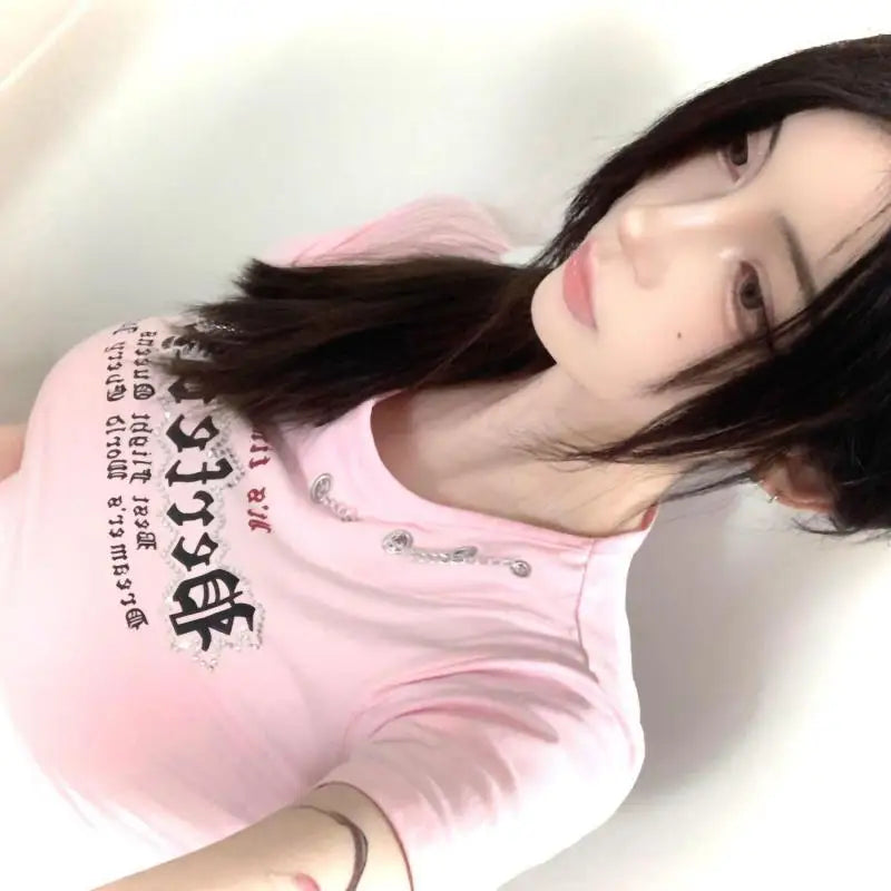 Chic Dollette Hotsweet Grafik T-Shirts Schnürung Hohl Kurzarm Rosa Slim Tees 2000er Jahre Kleidung Koreanische Mode Top