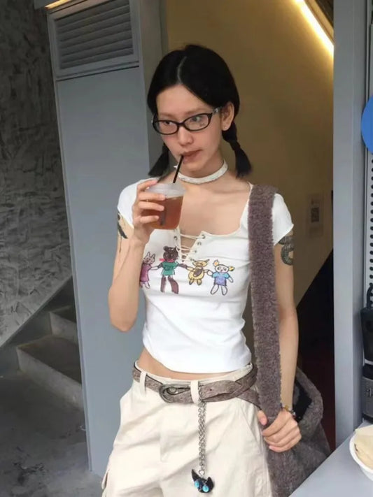 T-shirts graphiques imprimés Chic Dollette Rétro Américain Manches Courtes Dessin Animé Slim Grunge T Shirt Femme Été Haut