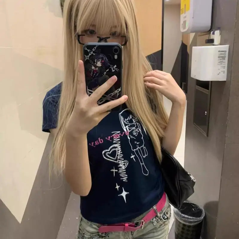 Haut gothique Chic Dollette T-shirts graphiques bleu marine Années 2000 Imprimé Dessin animé T-shirts moulants Style coréen Vêtements pour femmes Chic