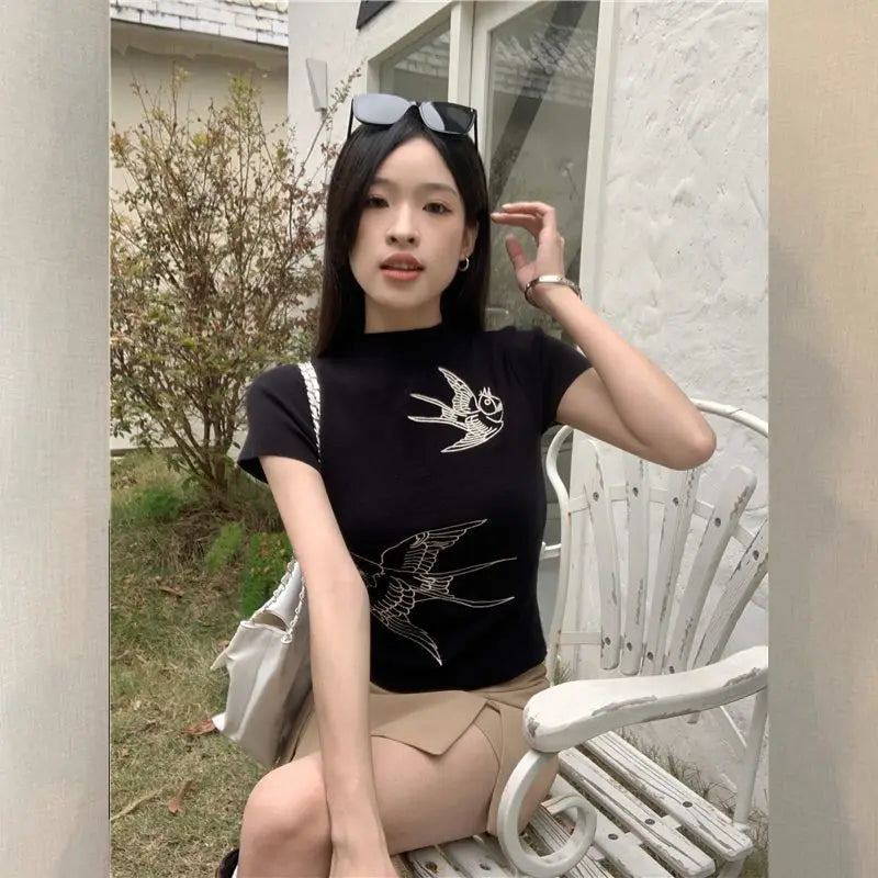 Chic Dollette Chinesischer Stil Grafik T-Shirts Rollkragen Kurzarm Slim 2025 Sommer Top T-Shirts Damen Kleidung 2000er Kleidung