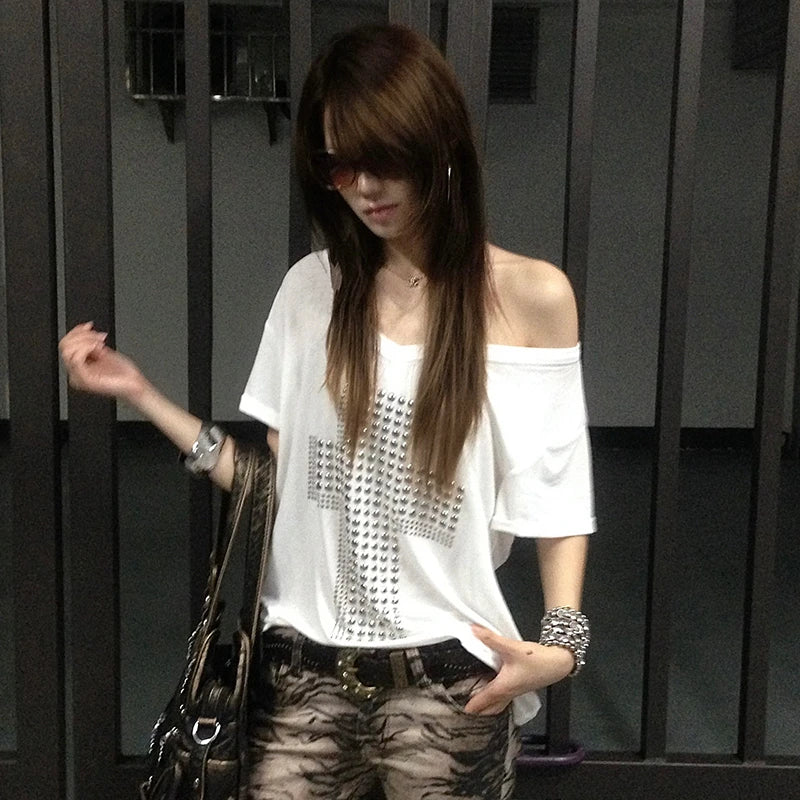 Chic Dollette Japanisches Metallic-Kreuz-Print T-Shirt Trashiger 2000er V-Ausschnitt Sheer Top Vintage Harajuku Kurzarm Streetwear Grunge