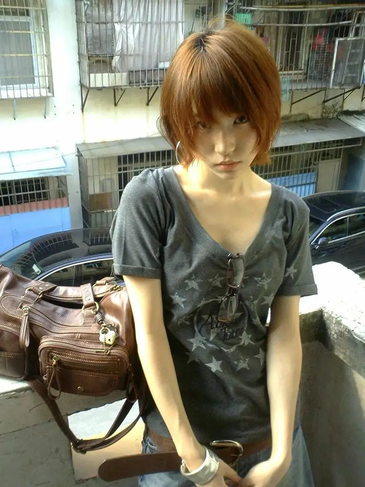 Haut chic col V imprimé vintage Dollette T-shirt graphique japonais années 2000 Grunge Top américain rétro T-shirts manches courtes