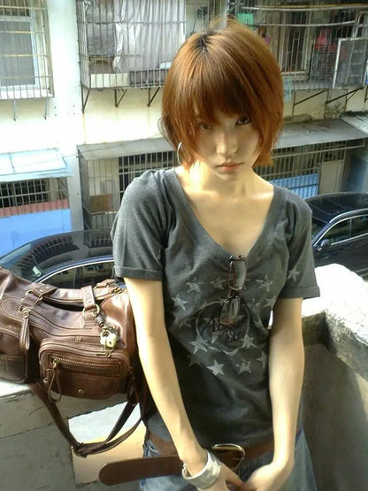 Haut chic col V imprimé vintage Dollette T-shirt graphique japonais années 2000 Grunge Top américain rétro T-shirts manches courtes