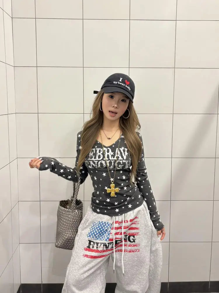 Chic Dollette Hotsweet Grafik-T-Shirts mit Sternenprint, schmal geschnitten, Langarm, 2000er Kleidung, Rundhalsausschnitt, Herbsttop, koreanische Mode-Tees