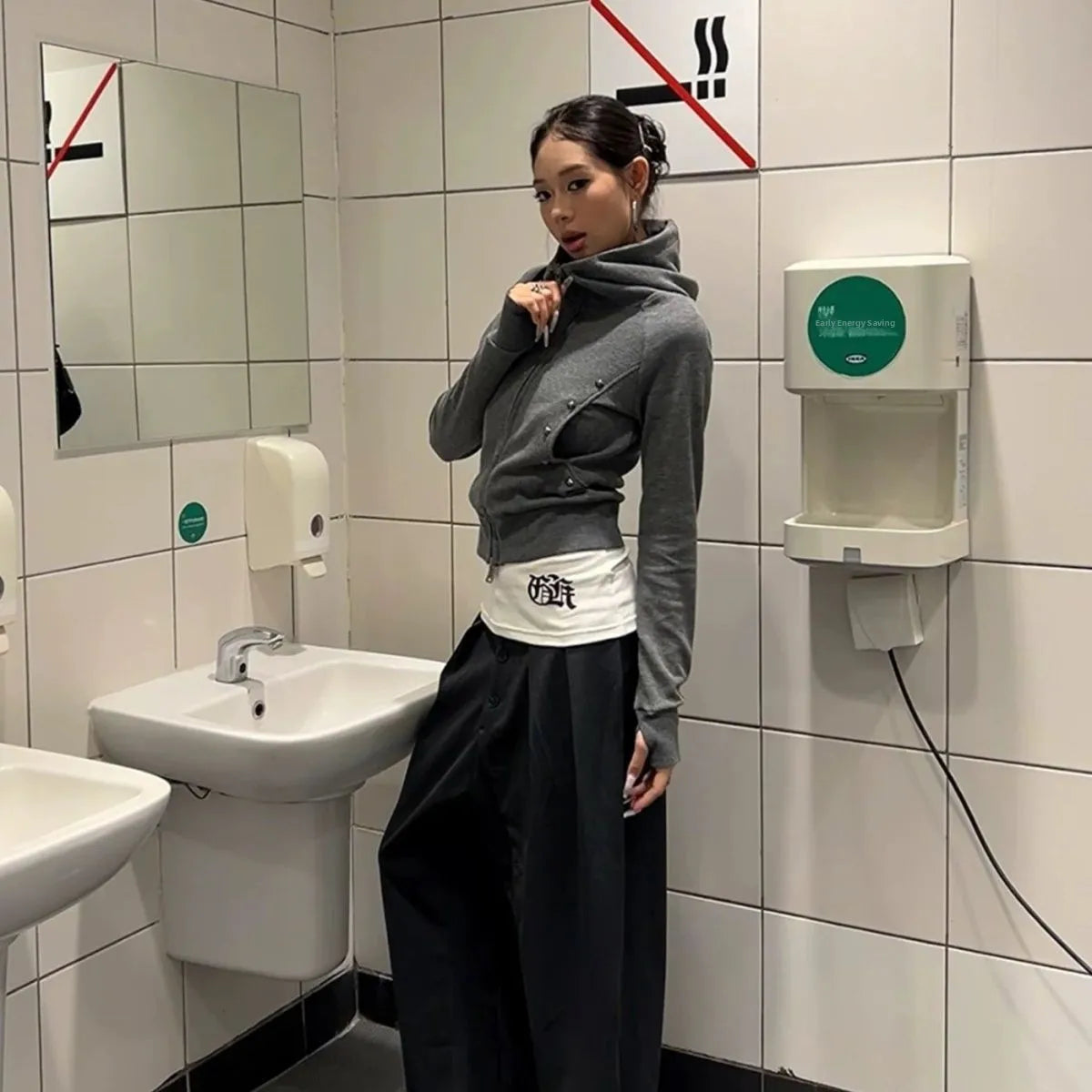 Schicke Dollette Freizeit Nieten Kapuzenpullover Herbst 2025 Zwei Reißverschlüsse Streetwear Mäntel Grunge Schmale Passform Sweatshirts