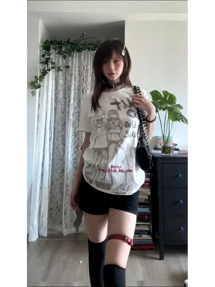 Schicke Dollette Gothic Cartoon Grafik T-Shirts Kurzarm 2000er Kleidung Damen T-Shirt Japan Style Print Tees Goth Sommer Top