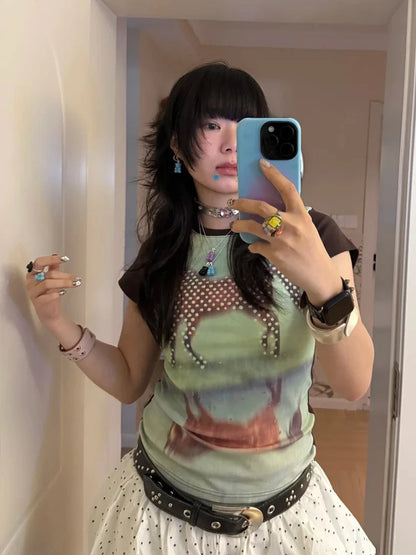 Chic Dollette Print T Shirt Women Short Sleeve Aesthetic 2000s Crop Tops American Retro 90s Graphic Tops Streetwear