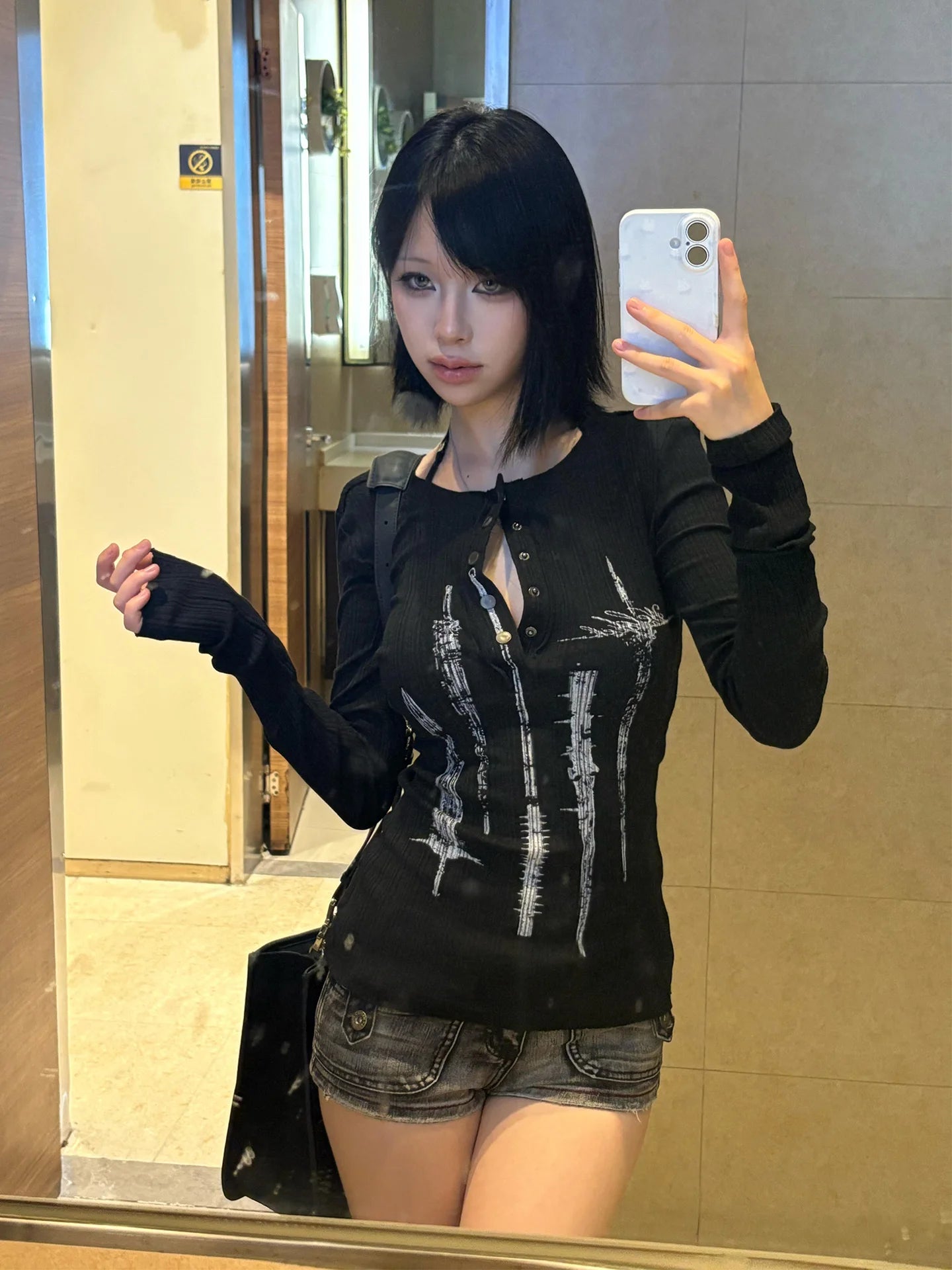 Chic Dollette Japanisches T-Shirt Aushöhlung Print Grafik Top Streetwear Vintage Grunge Top Amerikanische Retro T-Shirts 2000er